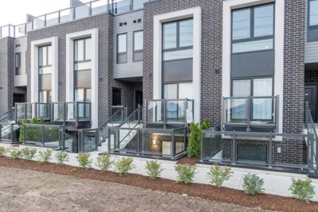 Exquisite, Bright & Modern Condo. Niagara Falls Luaran gambar