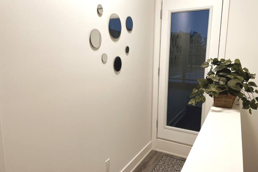 Exquisite, Bright & Modern Condo. Niagara Falls Luaran gambar